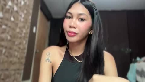 Snapshot of sweetstares chatting on 10/29/25, 03:31 yanny online show from 10/29/25, 03:31