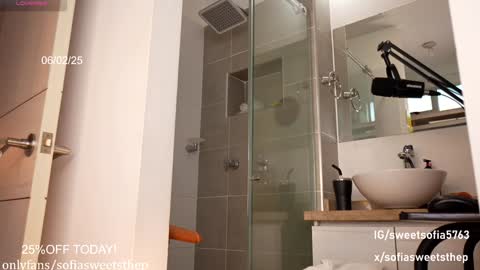 Snapshot of sweetsthep22 chatting on 02/06/25, 06:35 Sofia online show from 02/06/25, 06:35