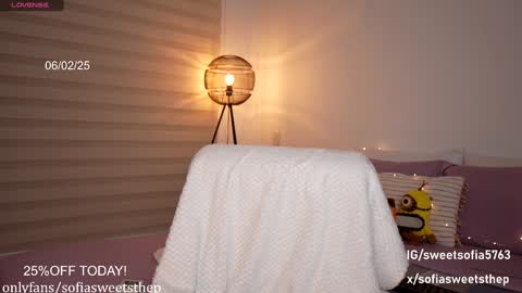 Snapshot of sweetsthep22 chatting on 02/07/25, 08:42 Sofia online show from 02/07/25, 08:42