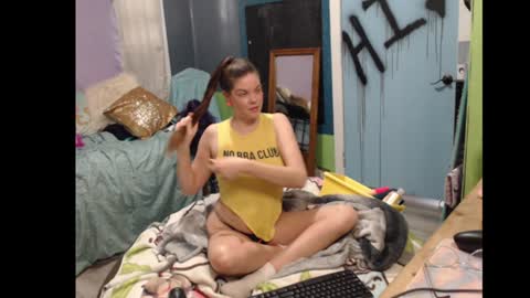 Snapshot of sweetsxx chatting on 01/09/25, 06:36 SwEeTs online show from 01/09/25, 06:36