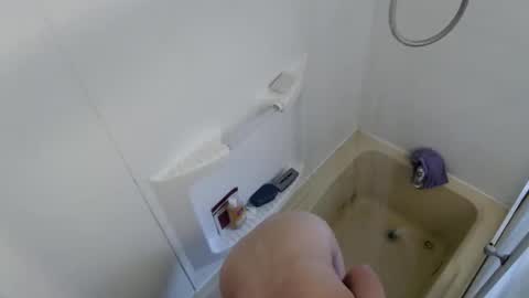 Snapshot of sweetsxx chatting on 09/08/25, 02:16 SwEeTs online show from 09/08/25, 02:16