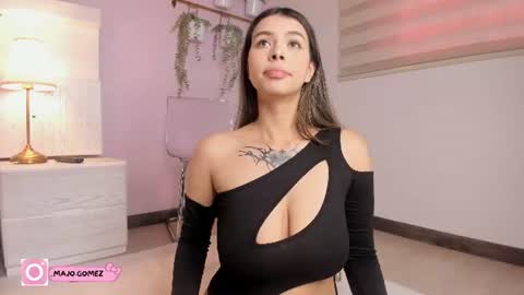   M I A   online show from 07/16/26, 01:50