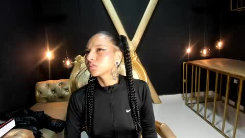 Snapshot of sweett_pleasure chatting on 05/18/26, 02:45 Sweett pleasure online show from 05/18/26, 02:45