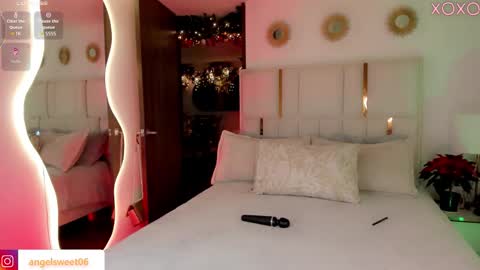 Snapshot of sweett_shinexx chatting on 12/17/25, 06:19 angel online show from 12/17/25, 06:19