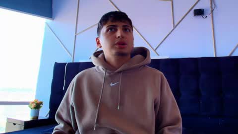 Sweett Sinn  online show from 04/12/26, 01:27