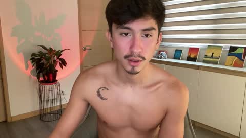 Snapshot of sweettaaron chatting on 10/24/25, 05:53 Andy online show from 10/24/25, 05:53