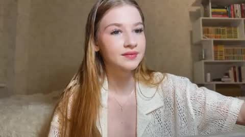 Lisa online show from 09/25/25, 04:54