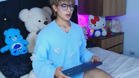 Neffer online show from 11/19/25, 05:29