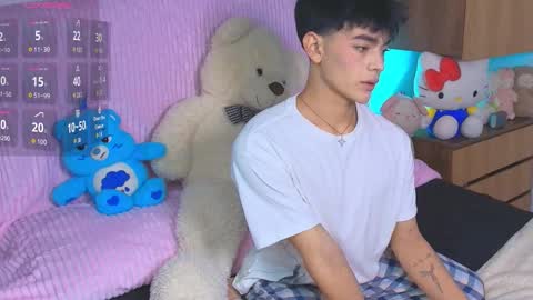 Neffer online show from 12/15/25, 08:07