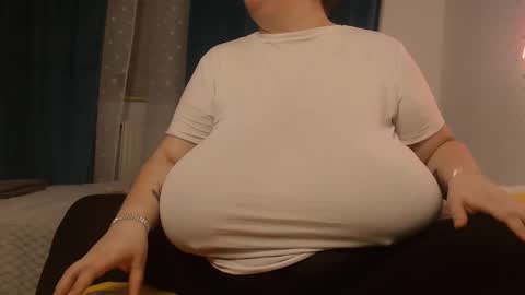 Maya online show from 02/28/25, 11:23