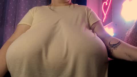 Maya online show from 03/07/25, 11:27