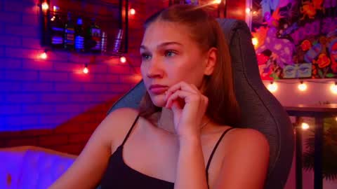 Emily online show from 05/07/26, 01:38
