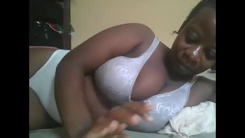 sweetyass25 online show from 12/03/25, 05:48