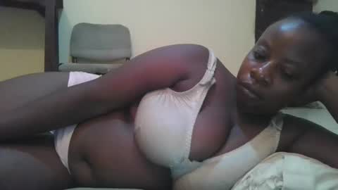 sweetyass25 online show from 03/19/26, 06:23