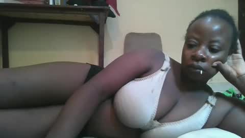 sweetyass25 online show from 04/17/26, 06:16