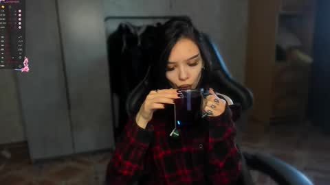 sweetydeviliya online show from 03/31/26, 04:02