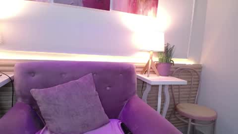 LAURA online show from 05/08/26, 11:59