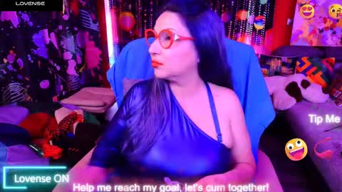 Snapshot of sweetylisahard chatting on 02/15/25, 10:55 Lisa online show from 02/15/25, 10:55