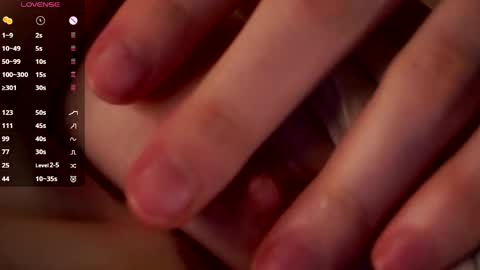 Snapshot of sweetyoops chatting on 04/05/26, 05:43 Astrid online show from 04/05/26, 05:43