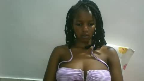 sweetz_candice online show from 10/17/25, 11:18