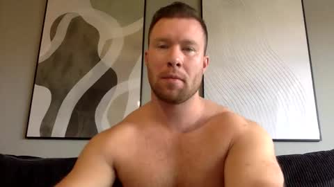 Snapshot of swekingxx chatting on 11/09/25, 11:08 swekingxx online show from 11/09/25, 11:08