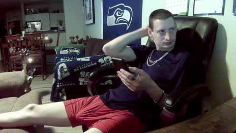 Snapshot of swelteringk chatting on 01/12/25, 02:14 Kile online show from 01/12/25, 02:14