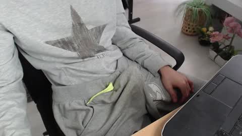 SwetLittleBoy4u online show from 09/27/25, 10:31