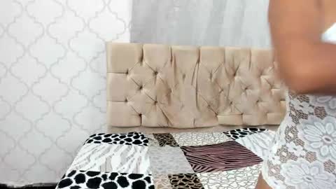 swett_mila_ online show from 11/08/25, 12:05