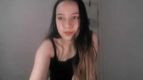 nur online show from 11/23/25, 05:02