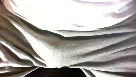 Snapshot of swflbiguy chatting on 12/19/25, 02:18 SWFLbiguy online show from 12/19/25, 02:18