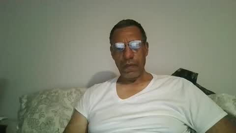 swimmerbod2495 online show from 02/18/26, 06:53