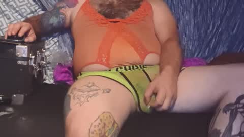 Snapshot of switchinglanes420 chatting on 10/03/25, 07:05 Switch Hit 69 online show from 10/03/25, 07:05