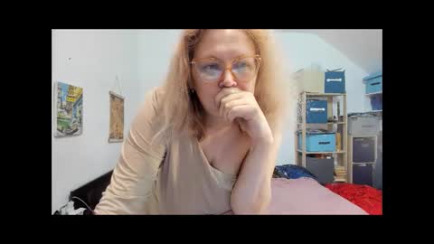 switchlorenx online show from 12/07/24, 02:42