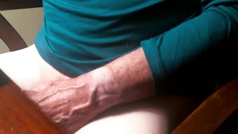 Snapshot of swizzle__stick chatting on 04/08/26, 09:53 will jeffers online show from 04/08/26, 09:53