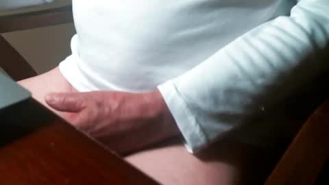 Snapshot of swizzle__stick chatting on 04/13/26, 09:59 will jeffers online show from 04/13/26, 09:59