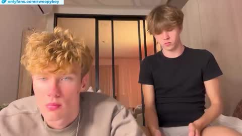 Snapshot of swoopyboy chatting on 11/27/25, 02:52 swoopyboy online show from 11/27/25, 02:52