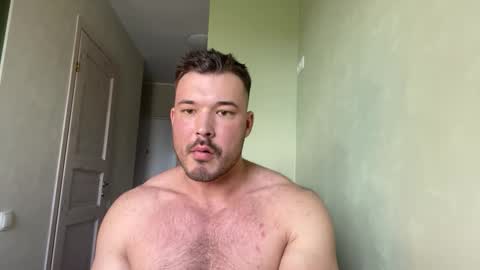 Snapshot of swordmansoul chatting on 09/17/25, 12:40 swordmansoul online show from 09/17/25, 12:40