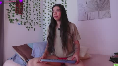 Snapshot of swt_helen chatting on 03/29/26, 04:29 Helen online show from 03/29/26, 04:29