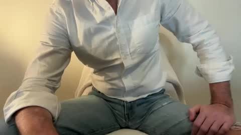 Snapshot of swtlick chatting on 11/11/25, 10:48 Swtlick online show from 11/11/25, 10:48