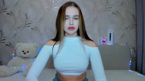 Snapshot of swweetangel chatting on 02/01/25, 04:35 Ana online show from 02/01/25, 04:35