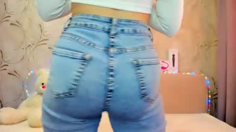 Snapshot of swweetangel chatting on 03/06/25, 03:46 Ana online show from 03/06/25, 03:46