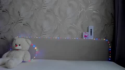 Snapshot of swweetangel chatting on 03/12/25, 10:37 Ana online show from 03/12/25, 10:37