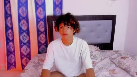 Snapshot of swwet_boy chatting on 12/23/24, 01:45 swwet_boy online show from 12/23/24, 01:45