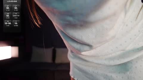 syaosan_ online show from 11/22/25, 03:16