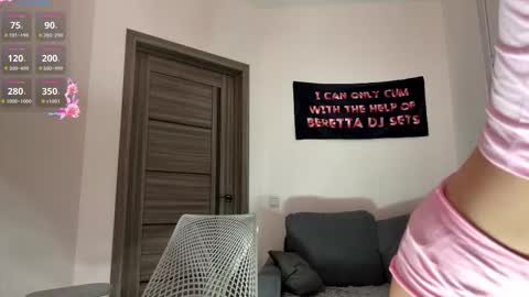 Mona online show from 03/03/26, 05:08