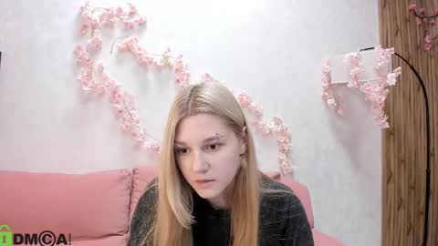 Snapshot of sylvia_ortiz chatting on 09/19/25, 09:32 Sylvia online show from 09/19/25, 09:32