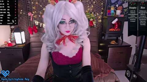 Snapshot of sylvie_fey chatting on 12/26/24, 12:36 Sylvie online show from 12/26/24, 12:36