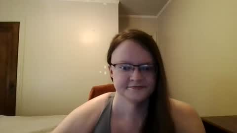 Snapshot of sylviexxxfun chatting on 06/25/26, 02:55 sylviexxxfun online show from 06/25/26, 02:55