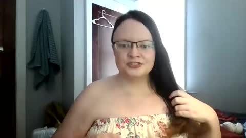 Snapshot of sylviexxxfun chatting on 07/16/26, 05:41 sylviexxxfun online show from 07/16/26, 05:41