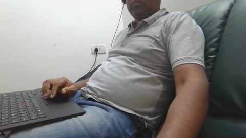 symond_jns online show from 10/29/25, 09:11